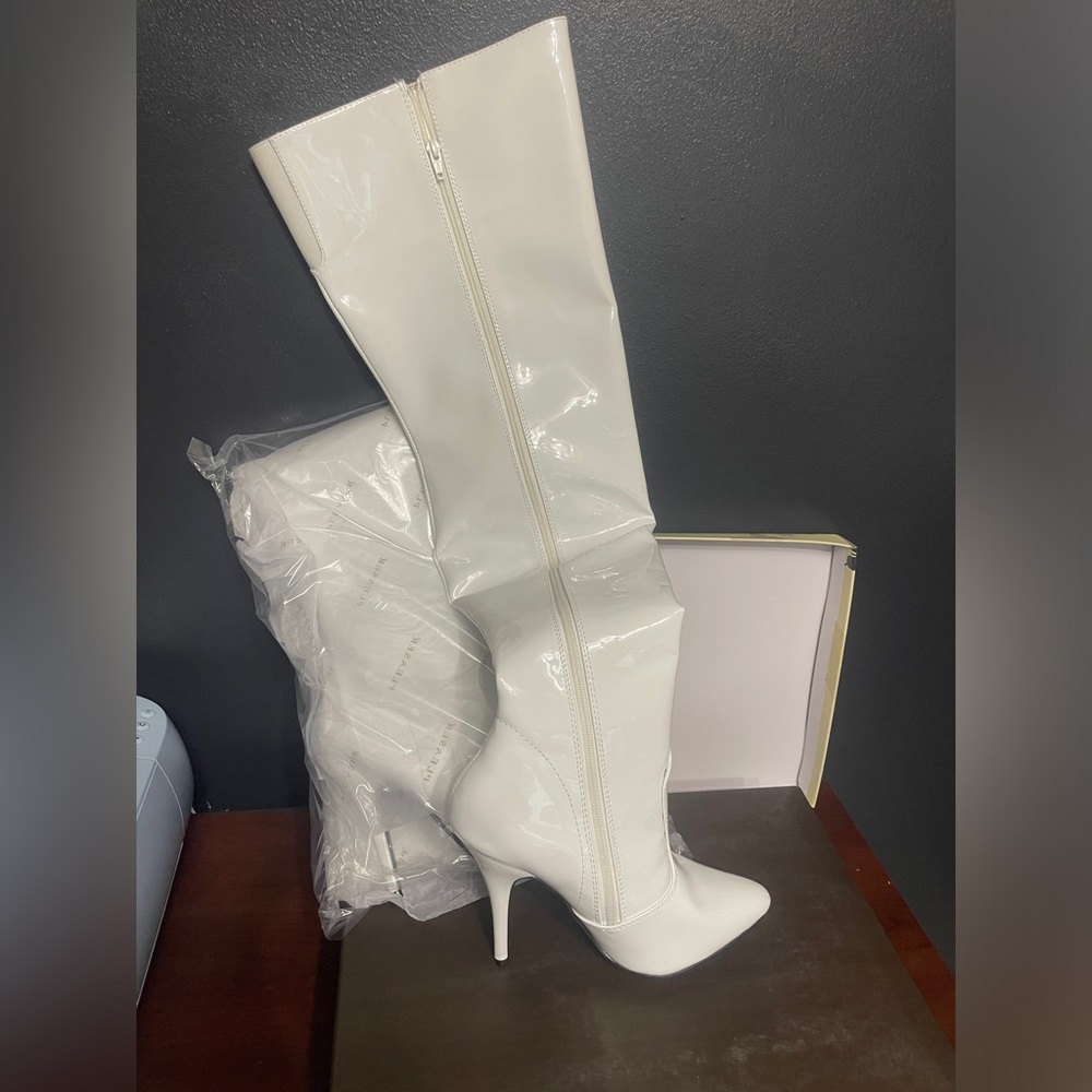 Pleaser White Thigh High Boots Sz 8